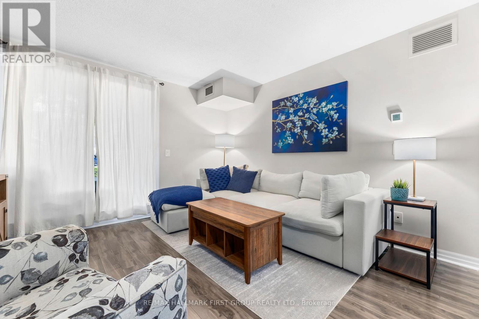 Photo 8 of 109 684 Warden Avenue, Toronto ON