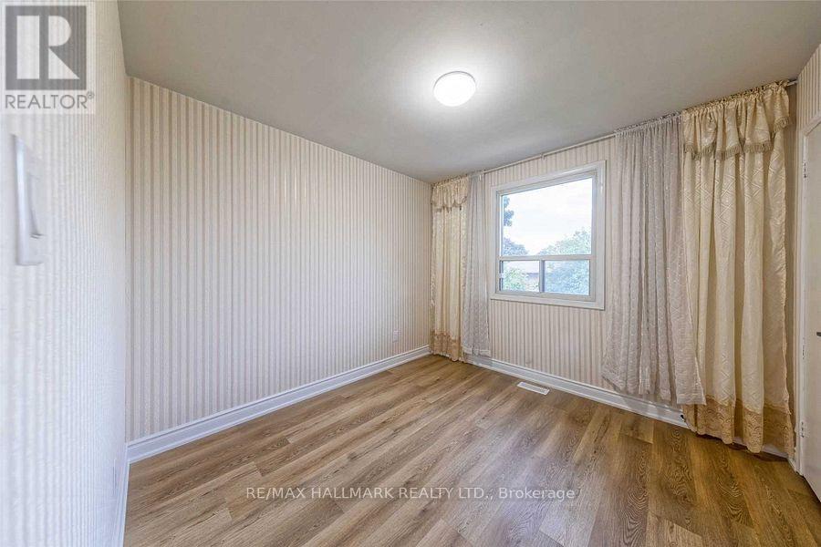 Photo 1 of Main 20 Pixley Crescent, Toronto ON