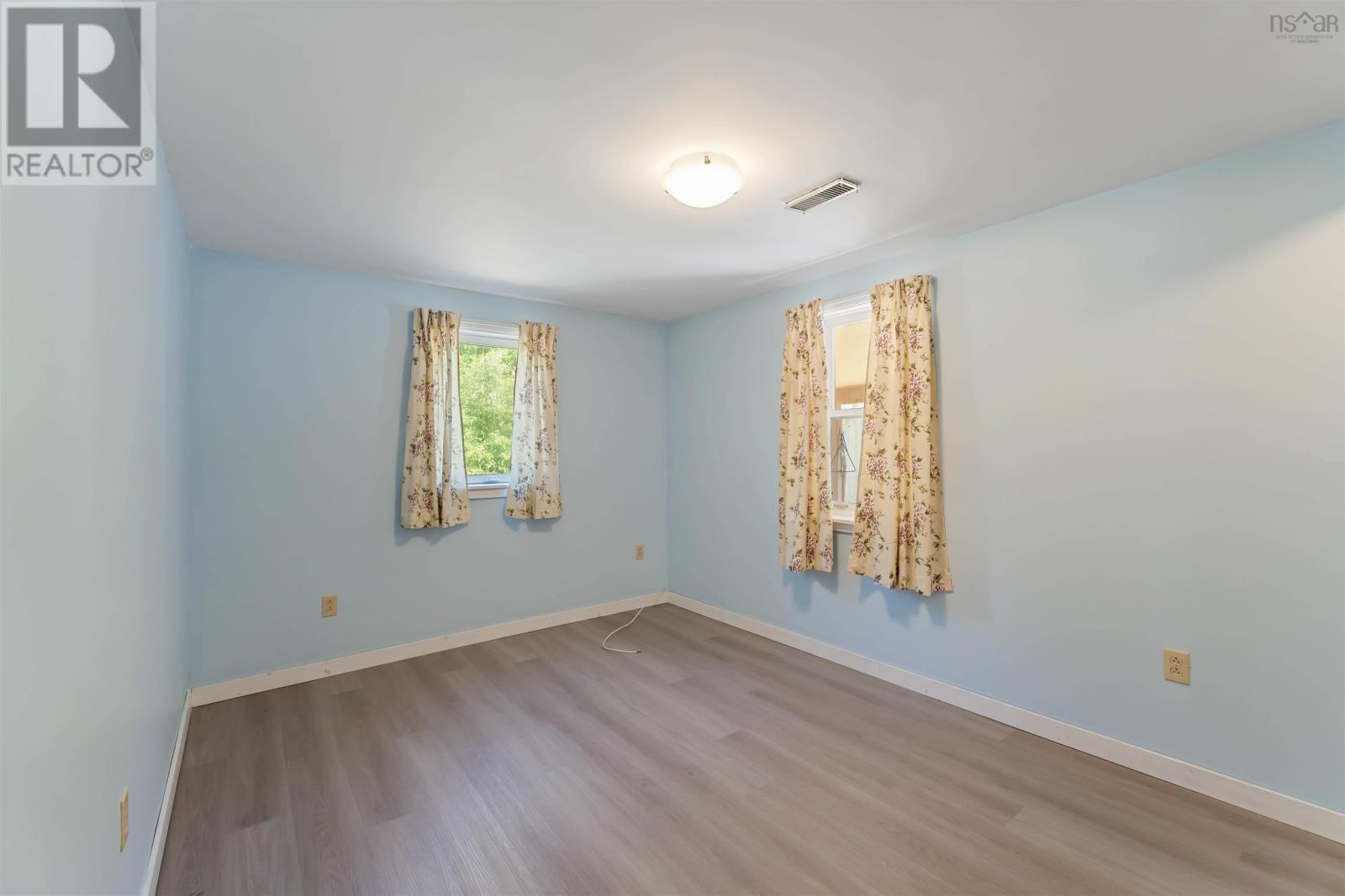 Property 22 of 51 of 2284 Highway 201