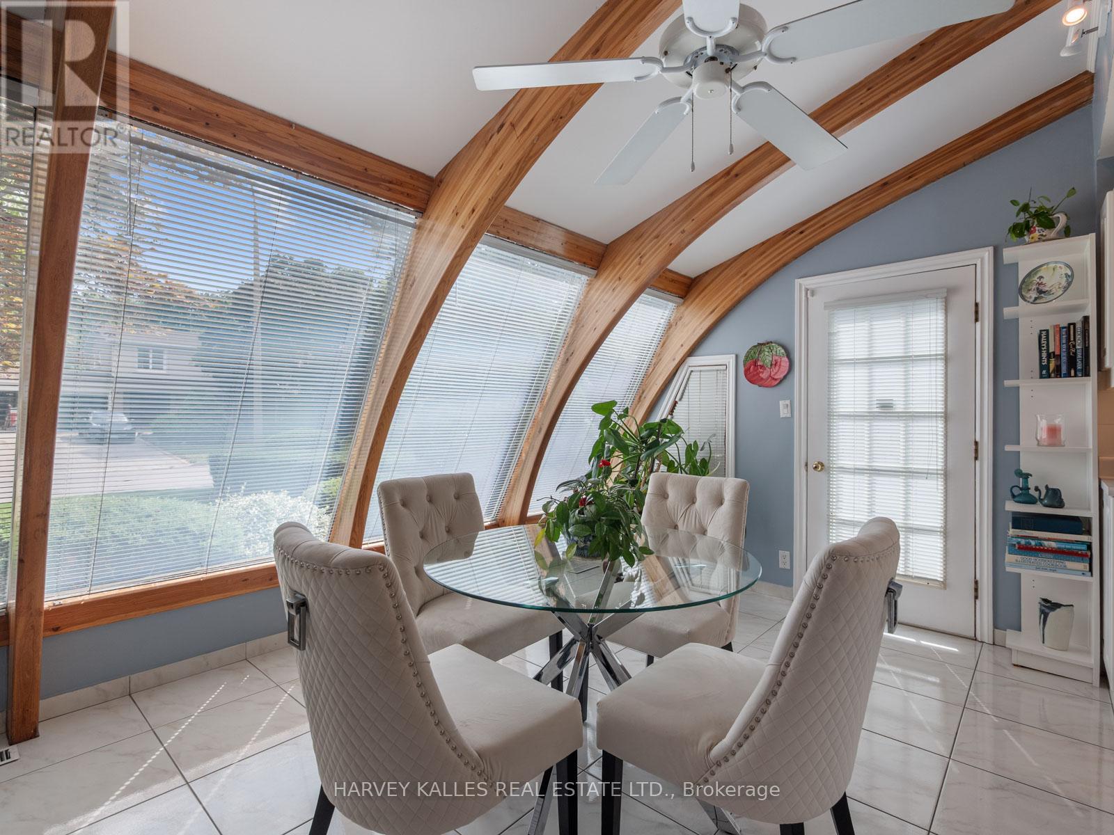 Photo 15 of 24 Delair Crescent, Markham ON