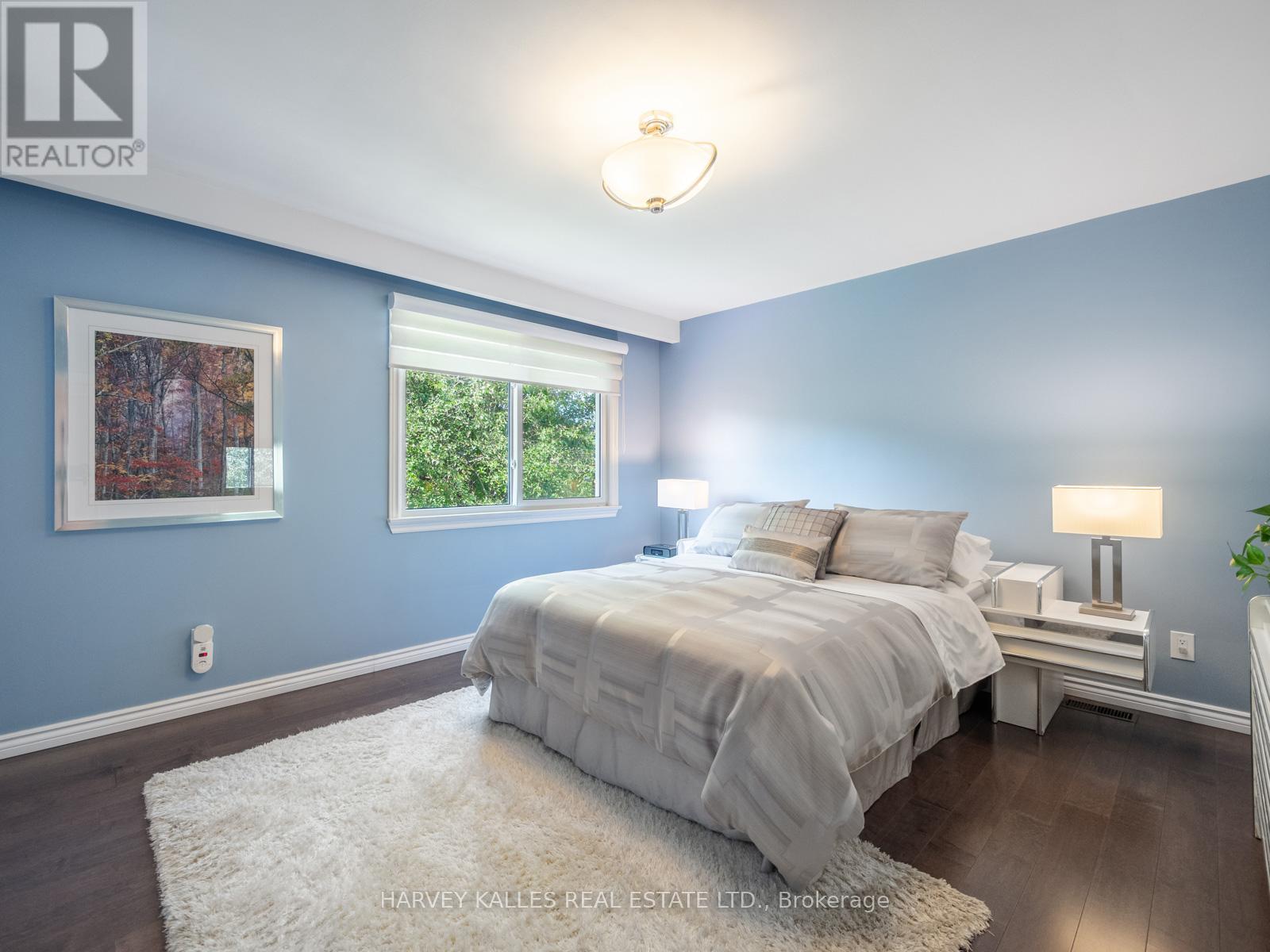 Photo 17 of 24 Delair Crescent, Markham ON