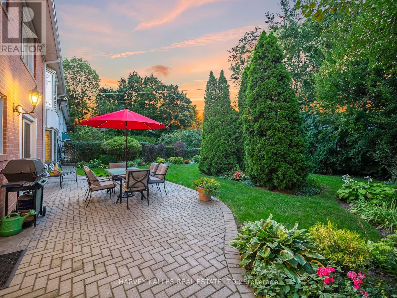 Photo 3 of 24 Delair Crescent, Markham ON