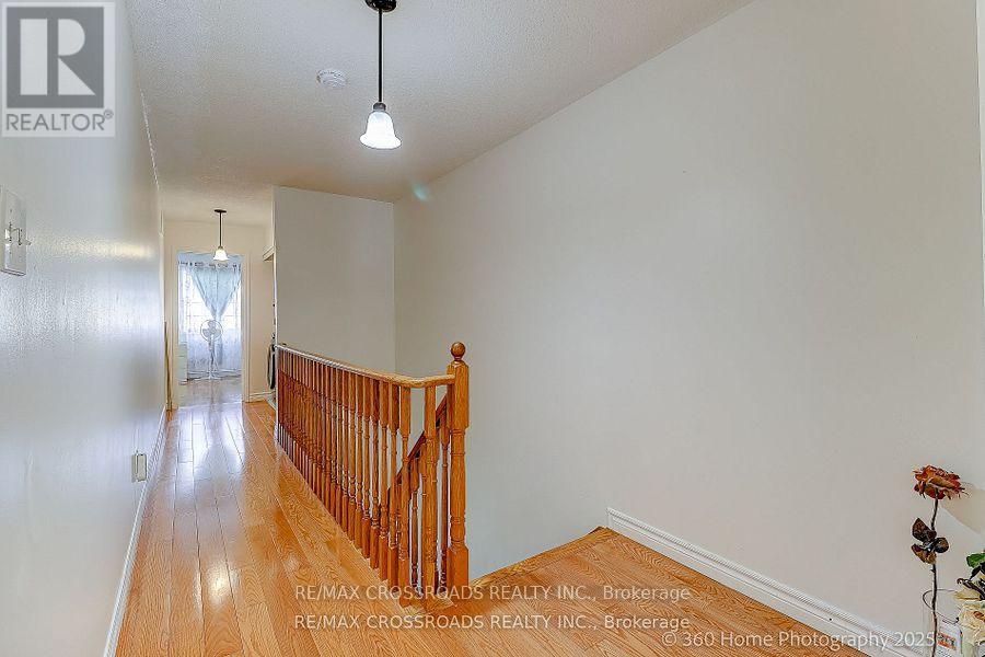 Photo 26 of 29 Billingsley Crescent, Markham ON
