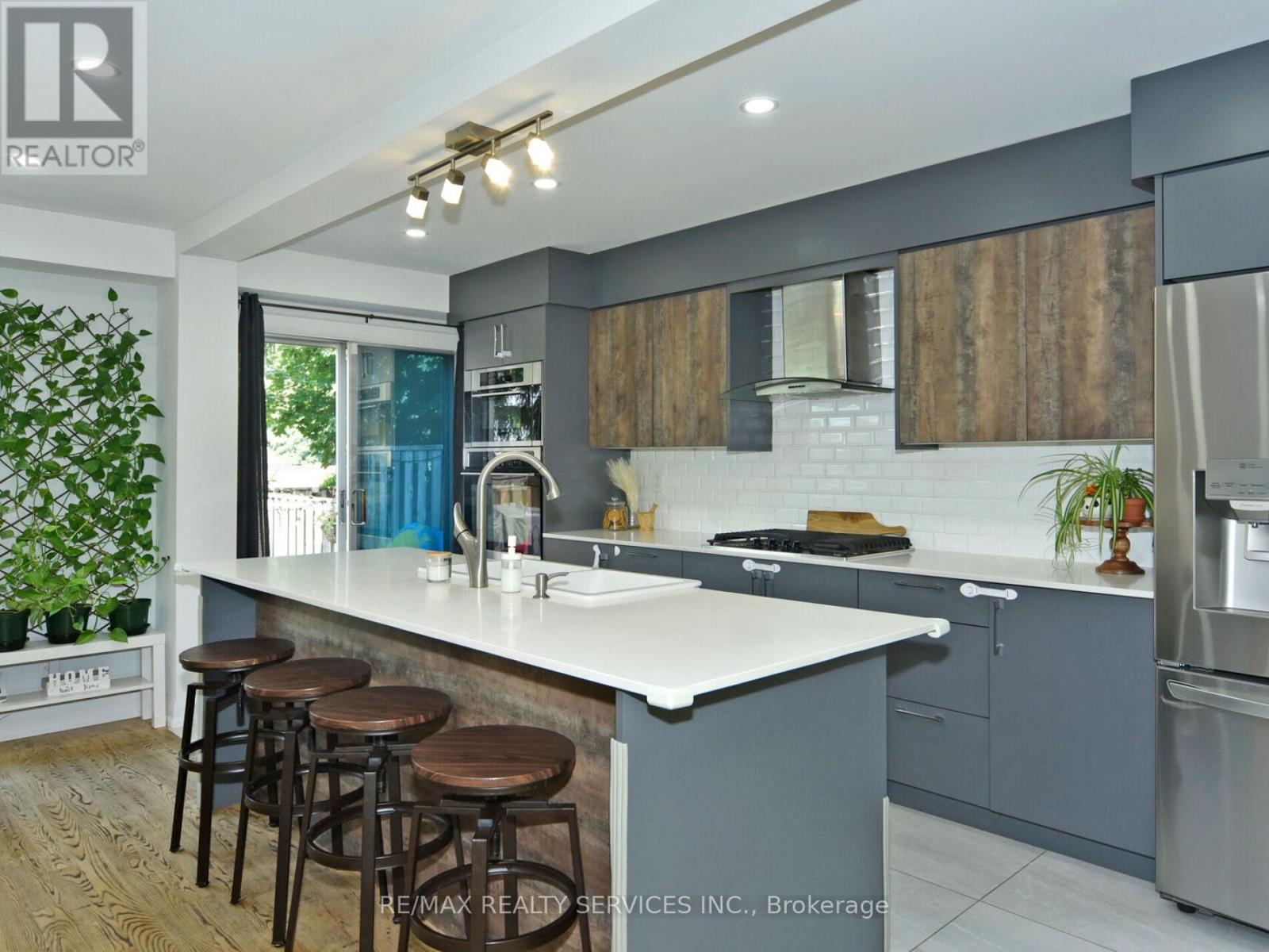 Photo 15 of 80 46 Lindisfarne Way E, Markham ON