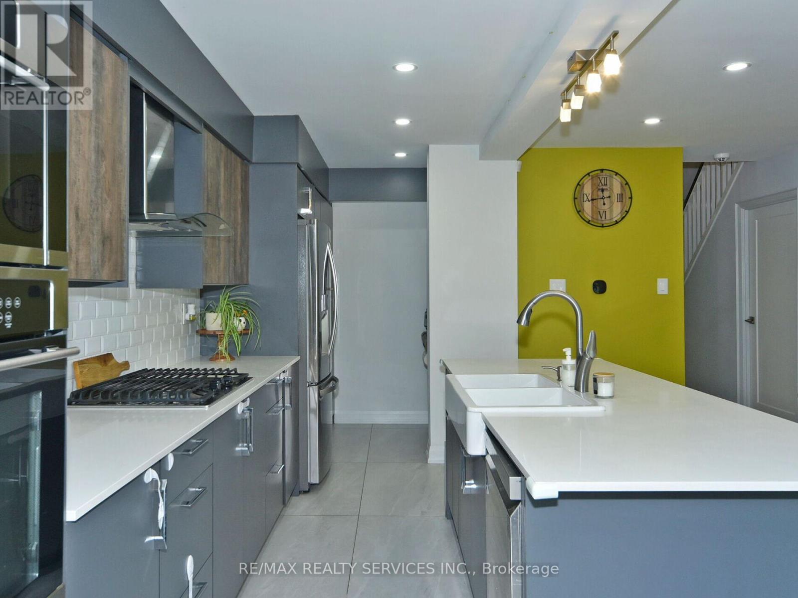Photo 17 of 80 46 Lindisfarne Way E, Markham ON