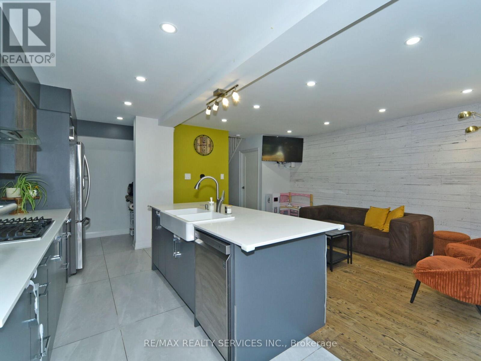 Photo 18 of 80 46 Lindisfarne Way E, Markham ON