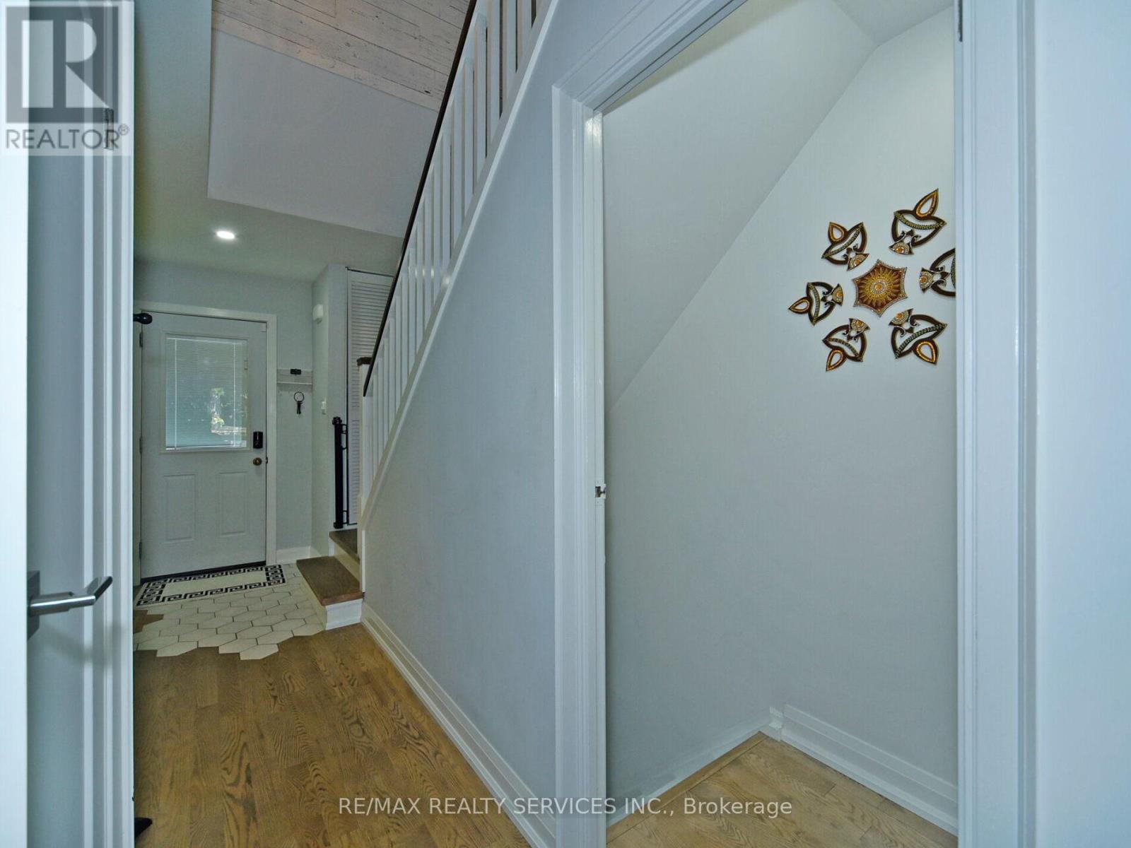 Photo 22 of 80 46 Lindisfarne Way E, Markham ON