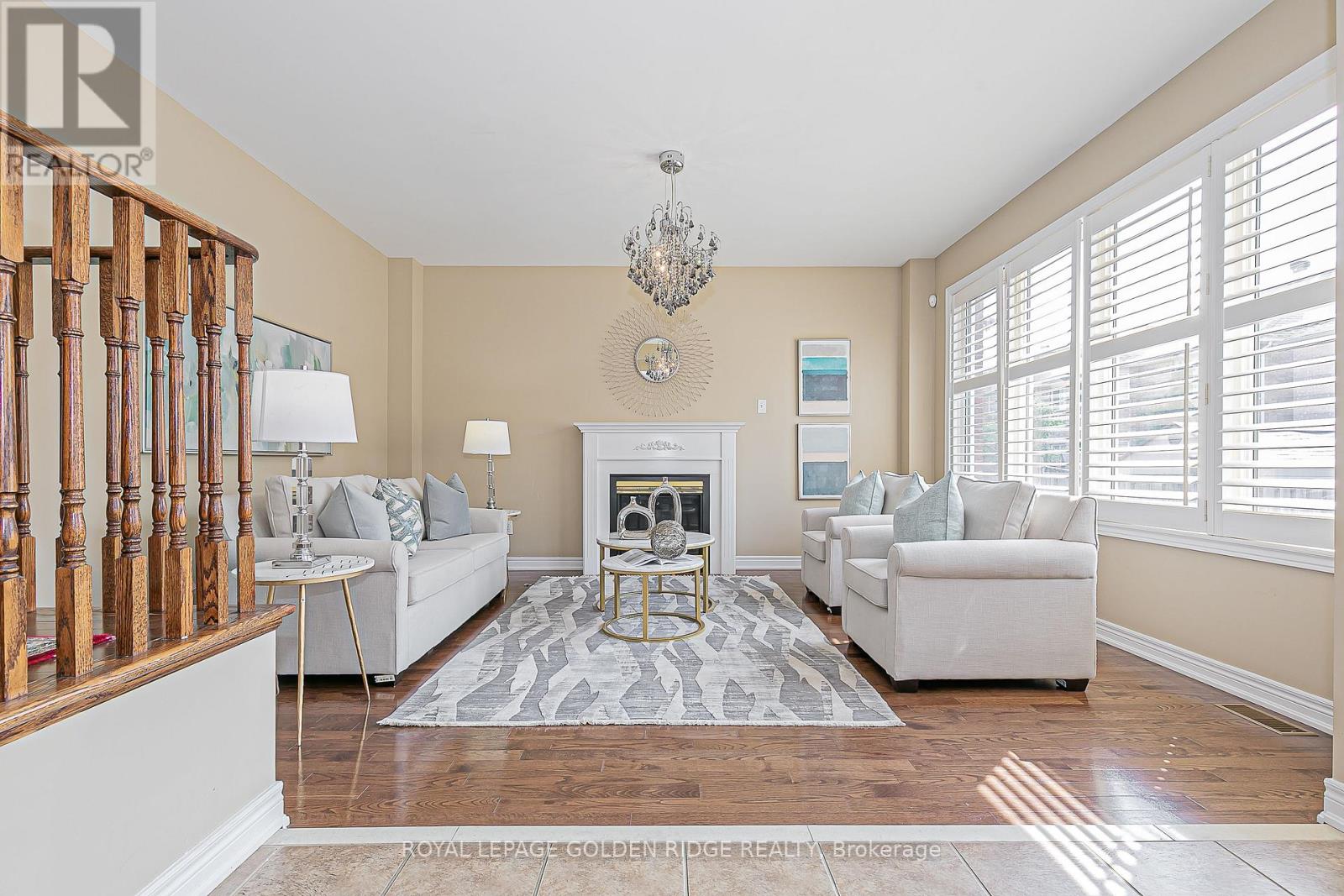 Photo 13 of 12 Golden Meadow Drive, Markham ON