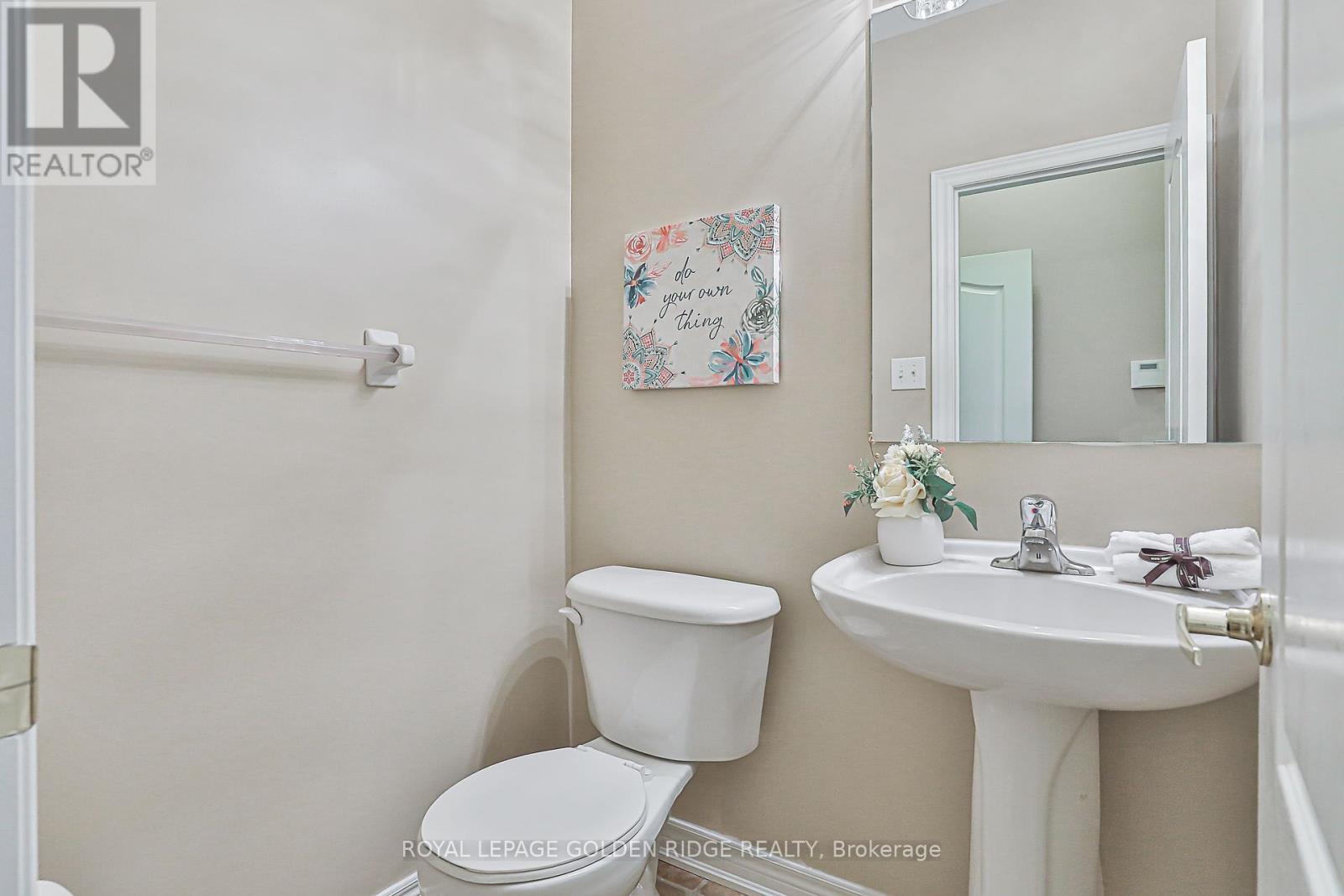 Photo 23 of 12 Golden Meadow Drive, Markham ON