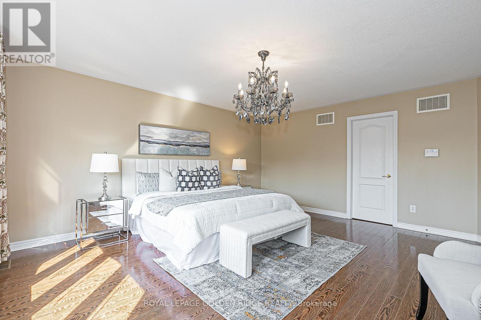 Photo 22 of 12 Golden Meadow Drive, Markham ON