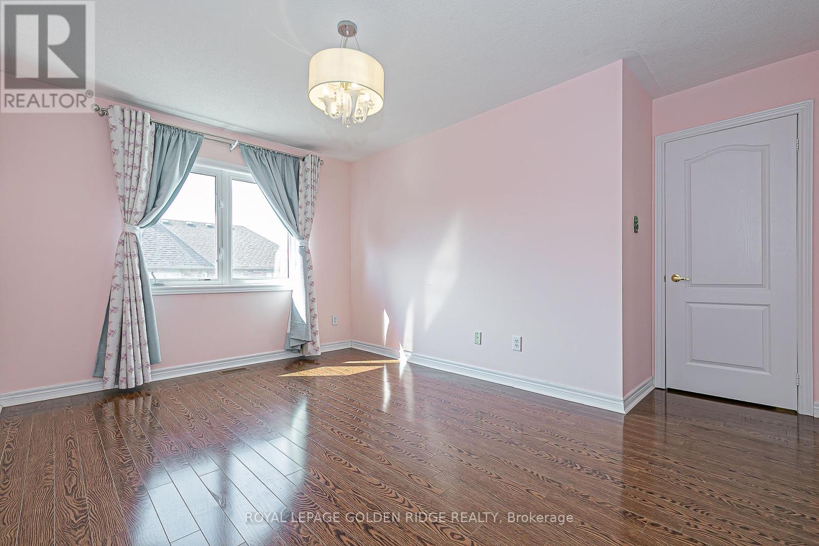 Photo 39 of 12 Golden Meadow Drive, Markham ON