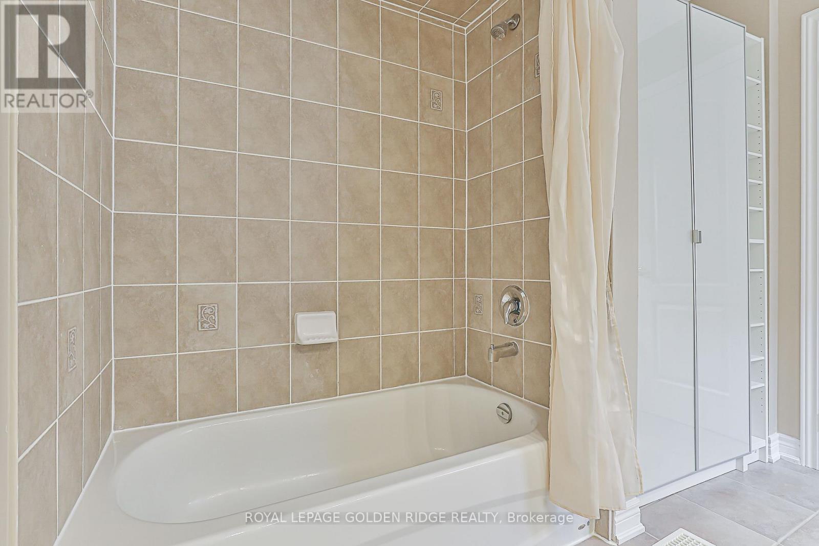 Photo 50 of 12 Golden Meadow Drive, Markham ON