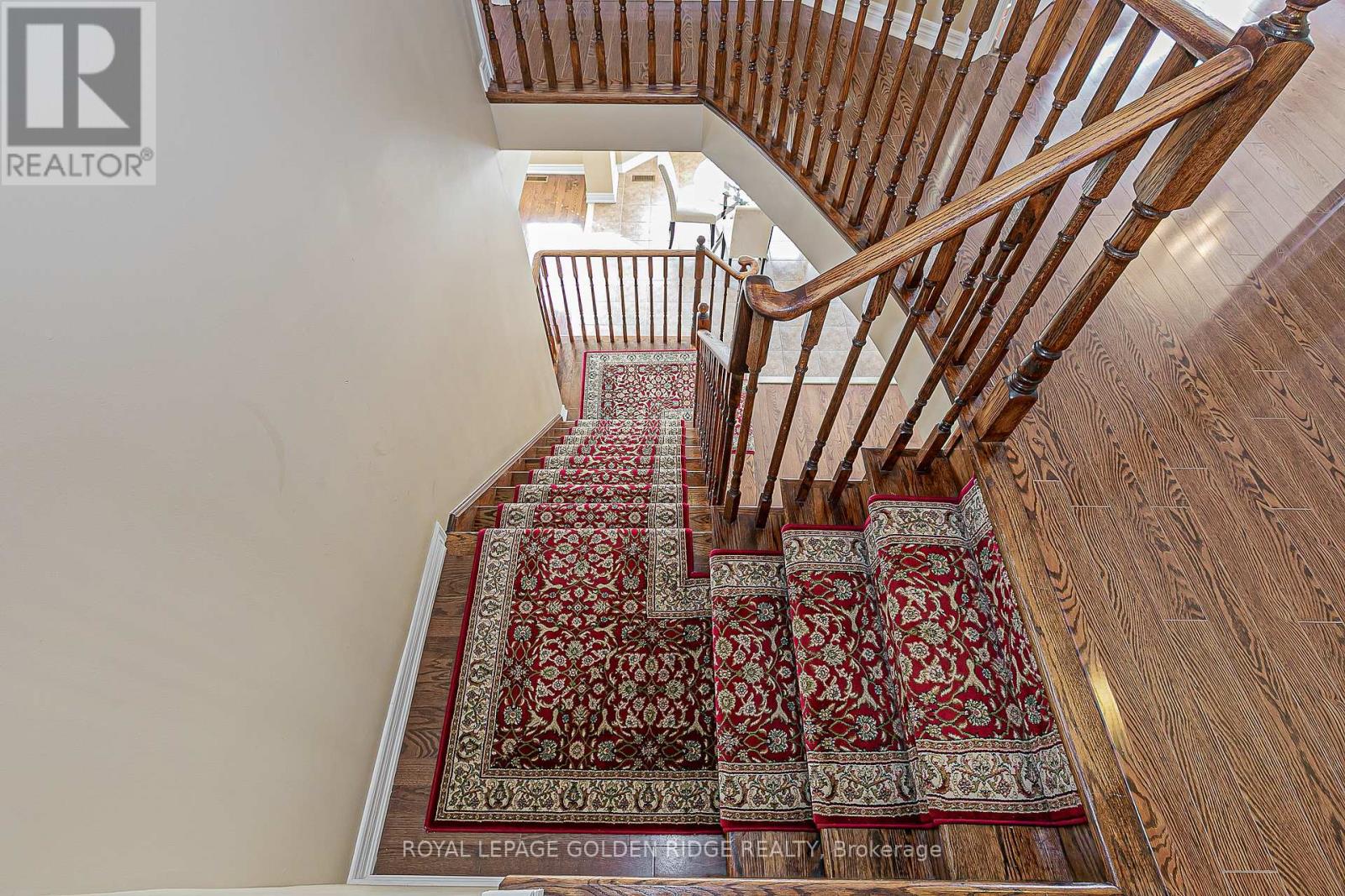 Photo 6 of 12 Golden Meadow Drive, Markham ON