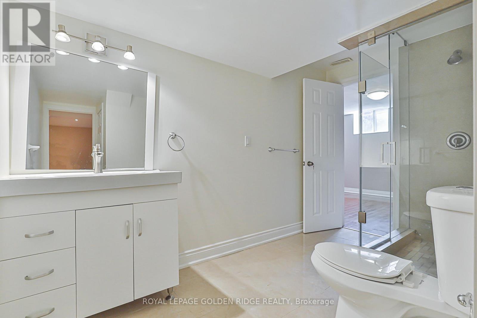 Photo 15 of 12 Golden Meadow Drive, Markham ON