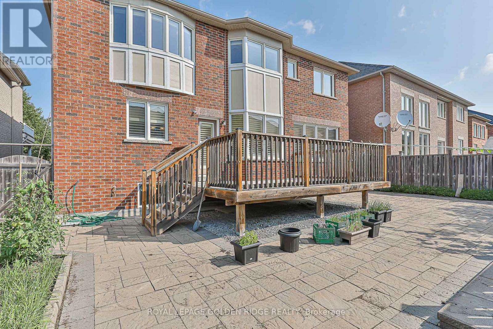 Photo 26 of 12 Golden Meadow Drive, Markham ON