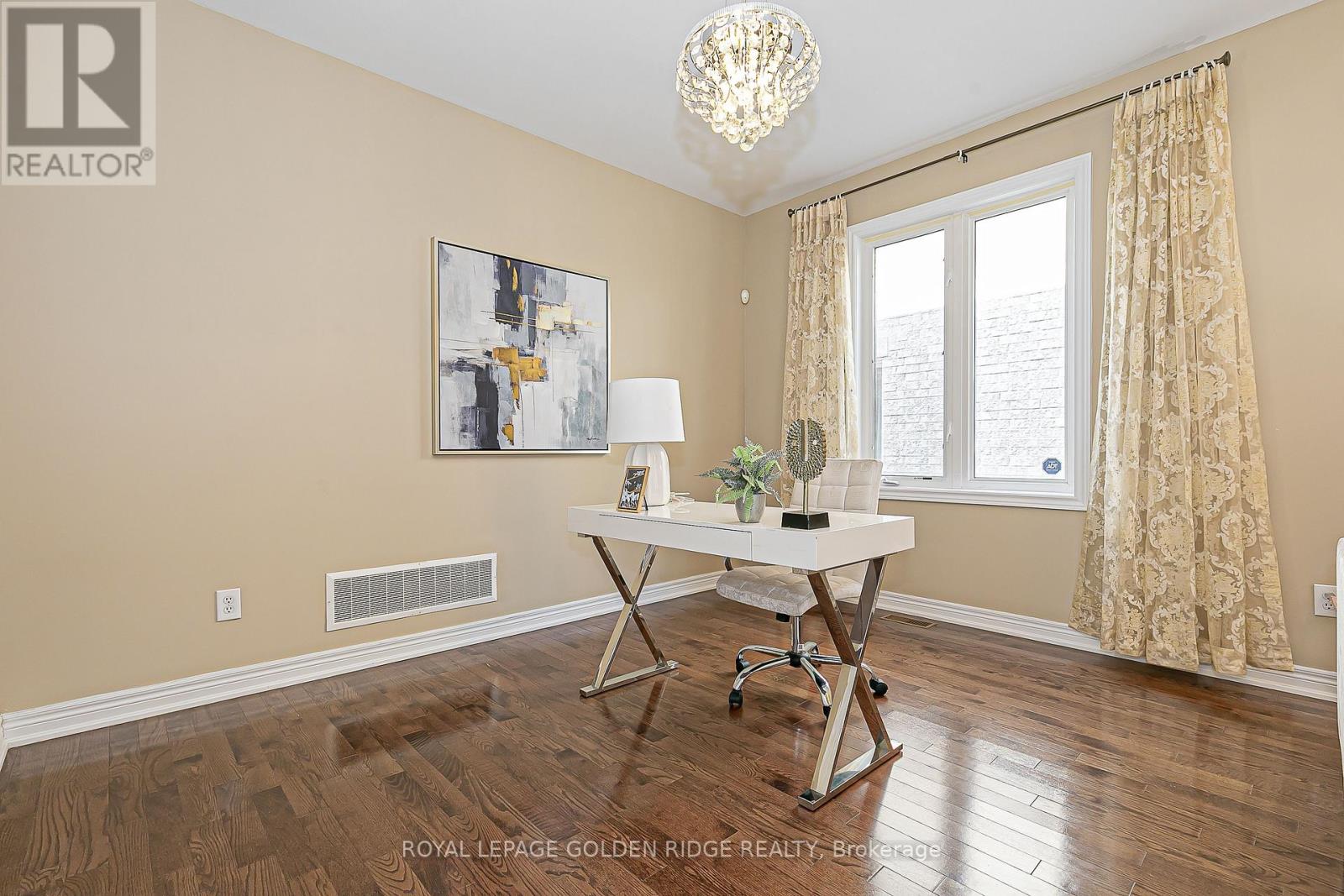 Photo 32 of 12 Golden Meadow Drive, Markham ON