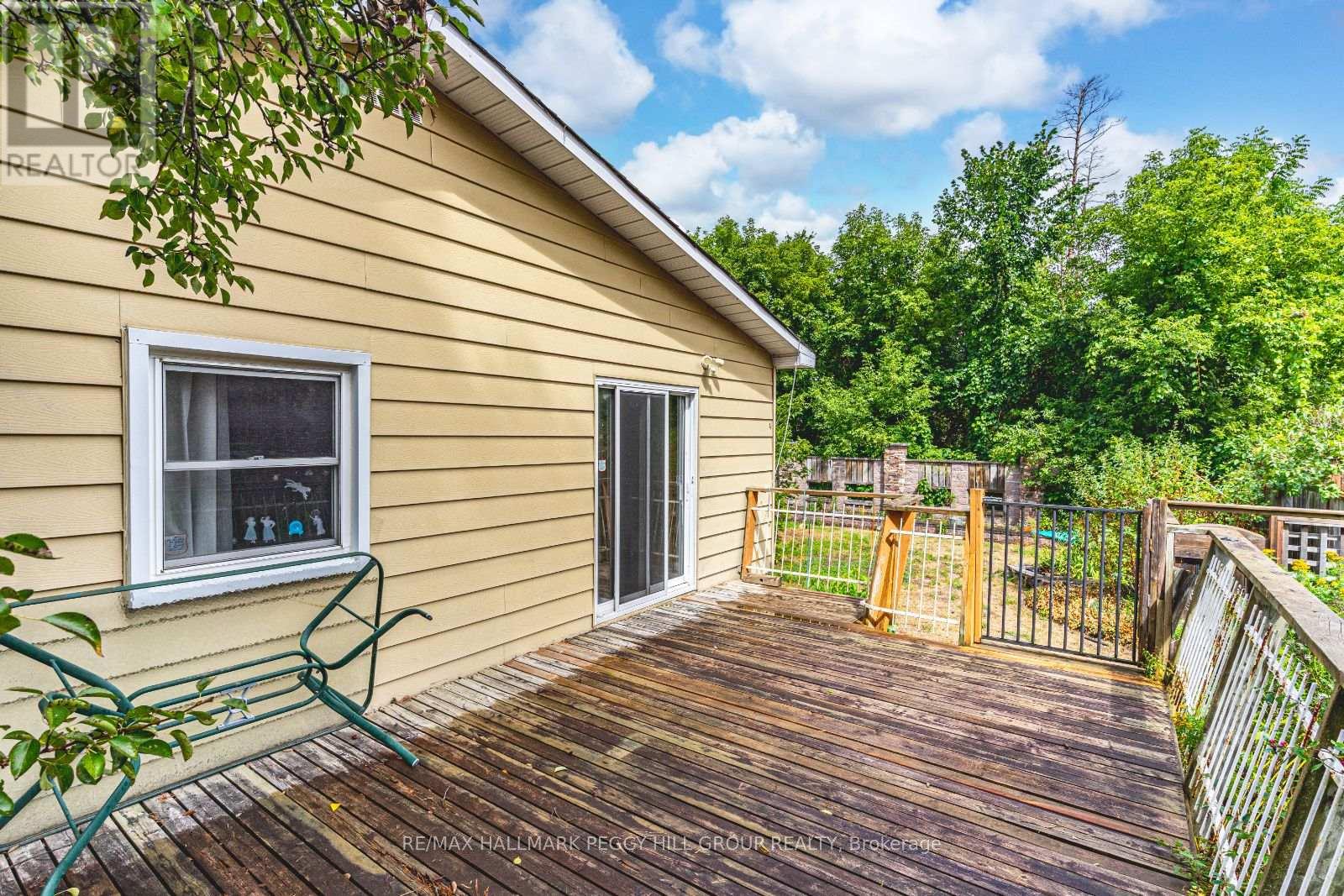 Photo 10 of 42 Mill Street, Essa ON