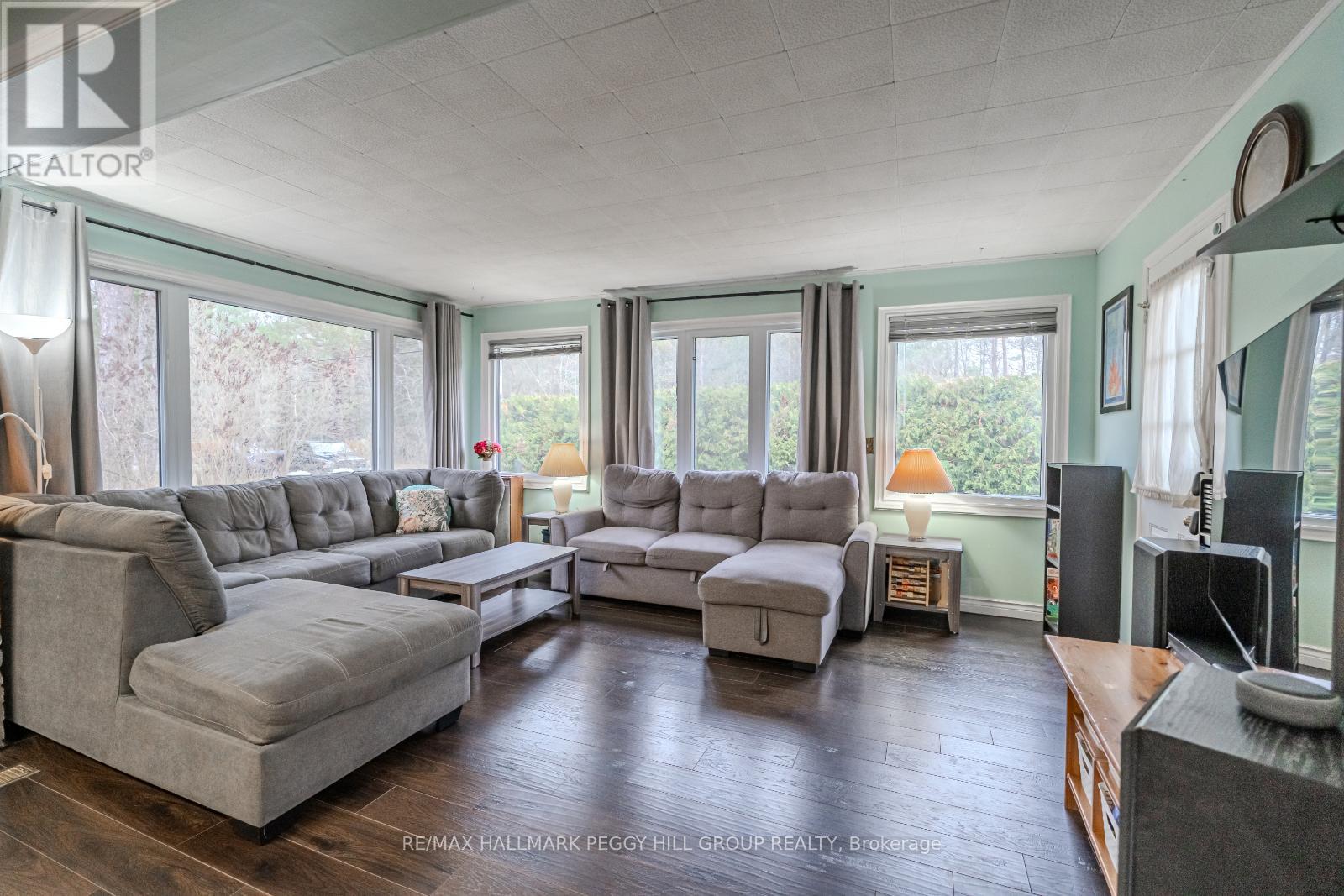 Photo 9 of 42 Mill Street, Essa ON