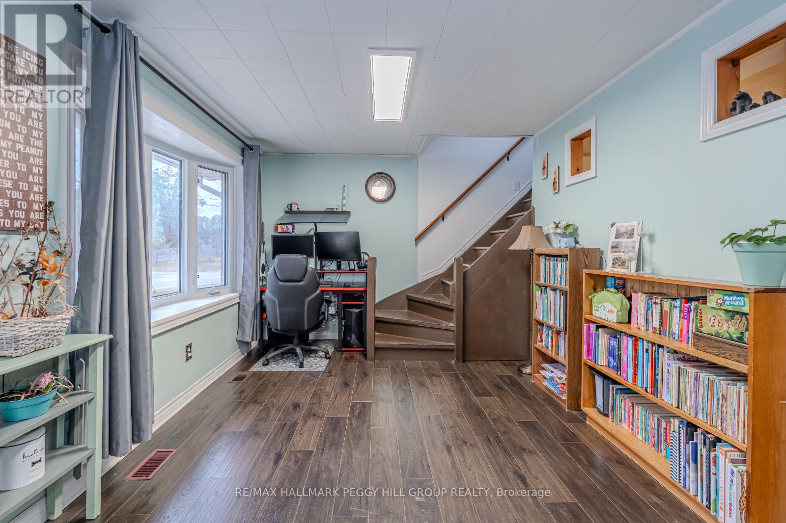 Photo 2 of 42 Mill Street, Essa ON