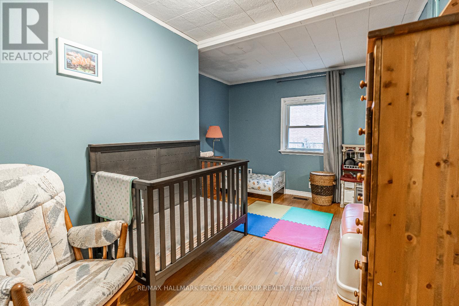 Photo 12 of 42 Mill Street, Essa ON