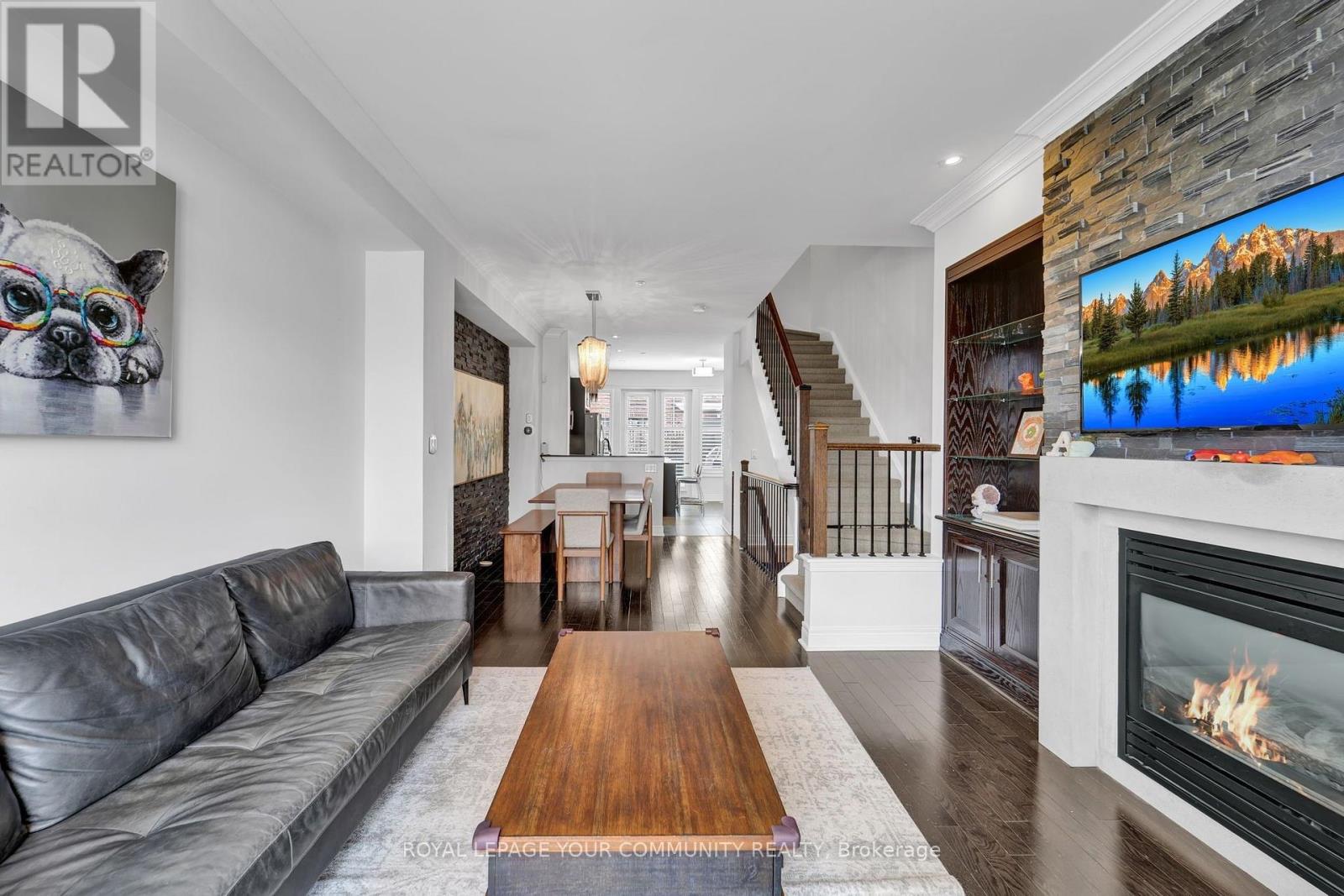 Photo 32 of 8327 Kipling Avenue, Vaughan ON