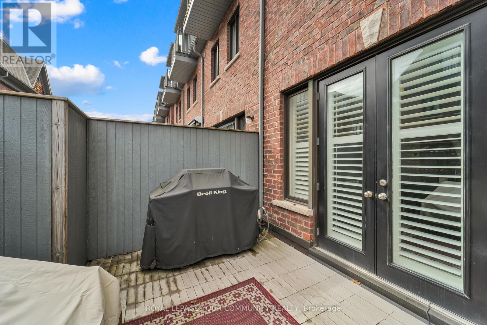 Photo 28 of 8327 Kipling Avenue, Vaughan ON