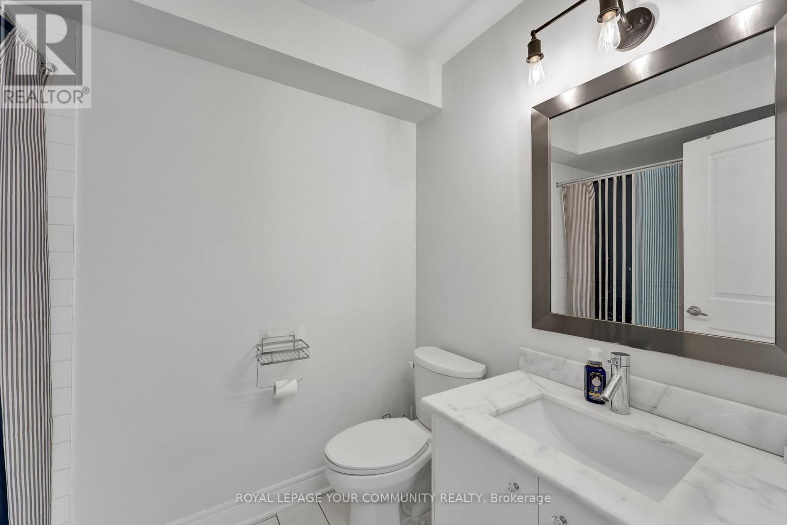 Photo 38 of 8327 Kipling Avenue, Vaughan ON