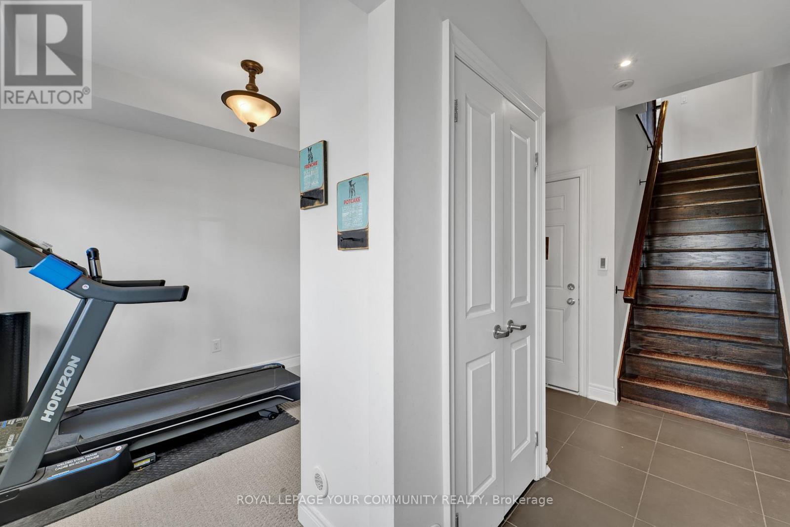 Photo 17 of 8327 Kipling Avenue, Vaughan ON