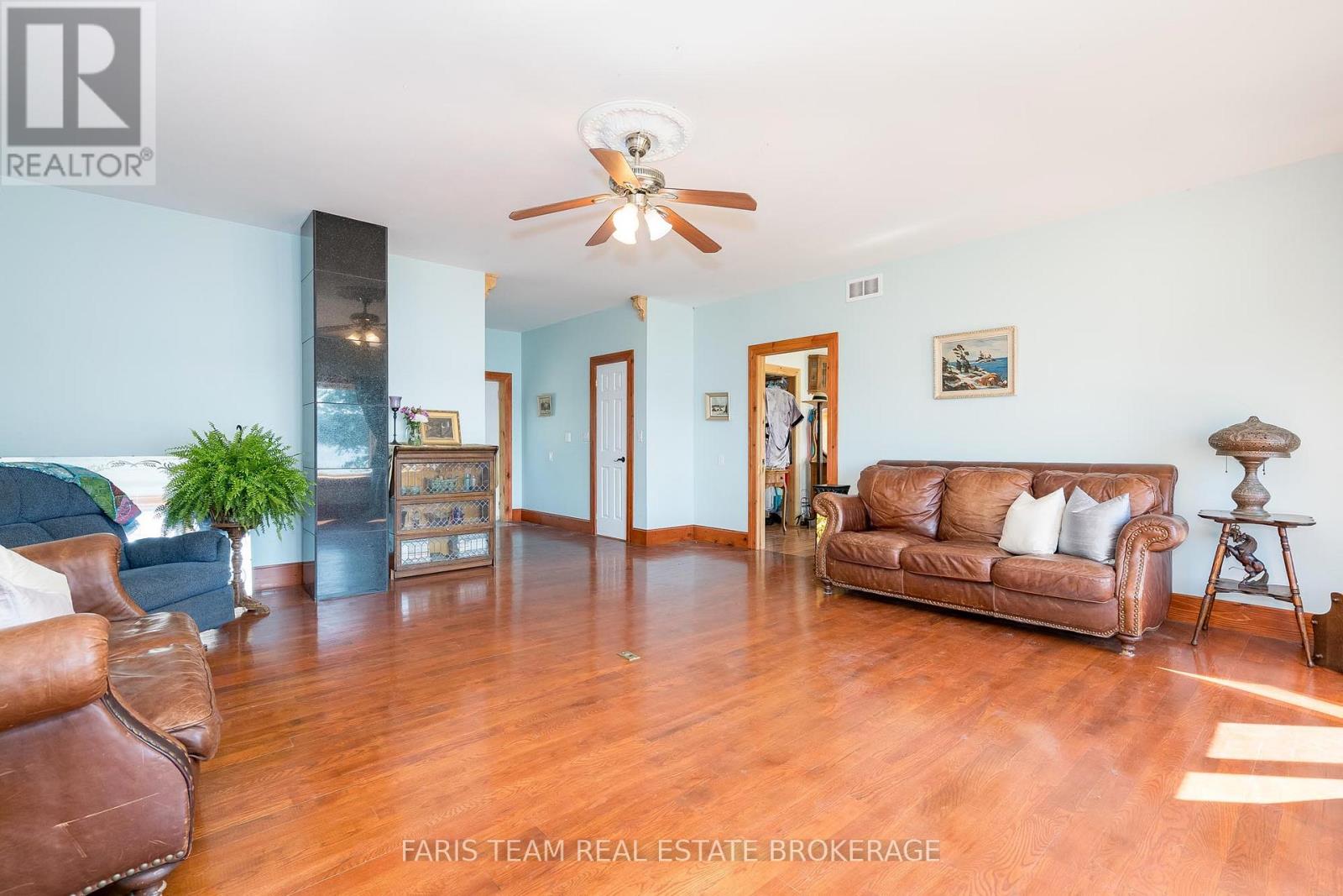 Photo 14 of 243 Champlain Road, Penetanguishene ON