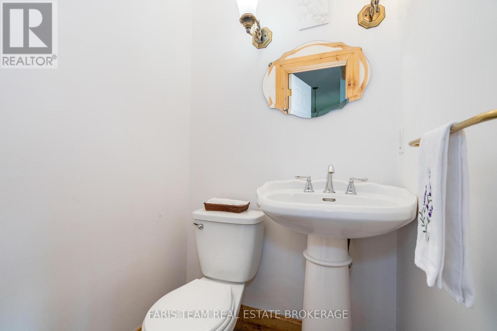 Photo 10 of 243 Champlain Road, Penetanguishene ON