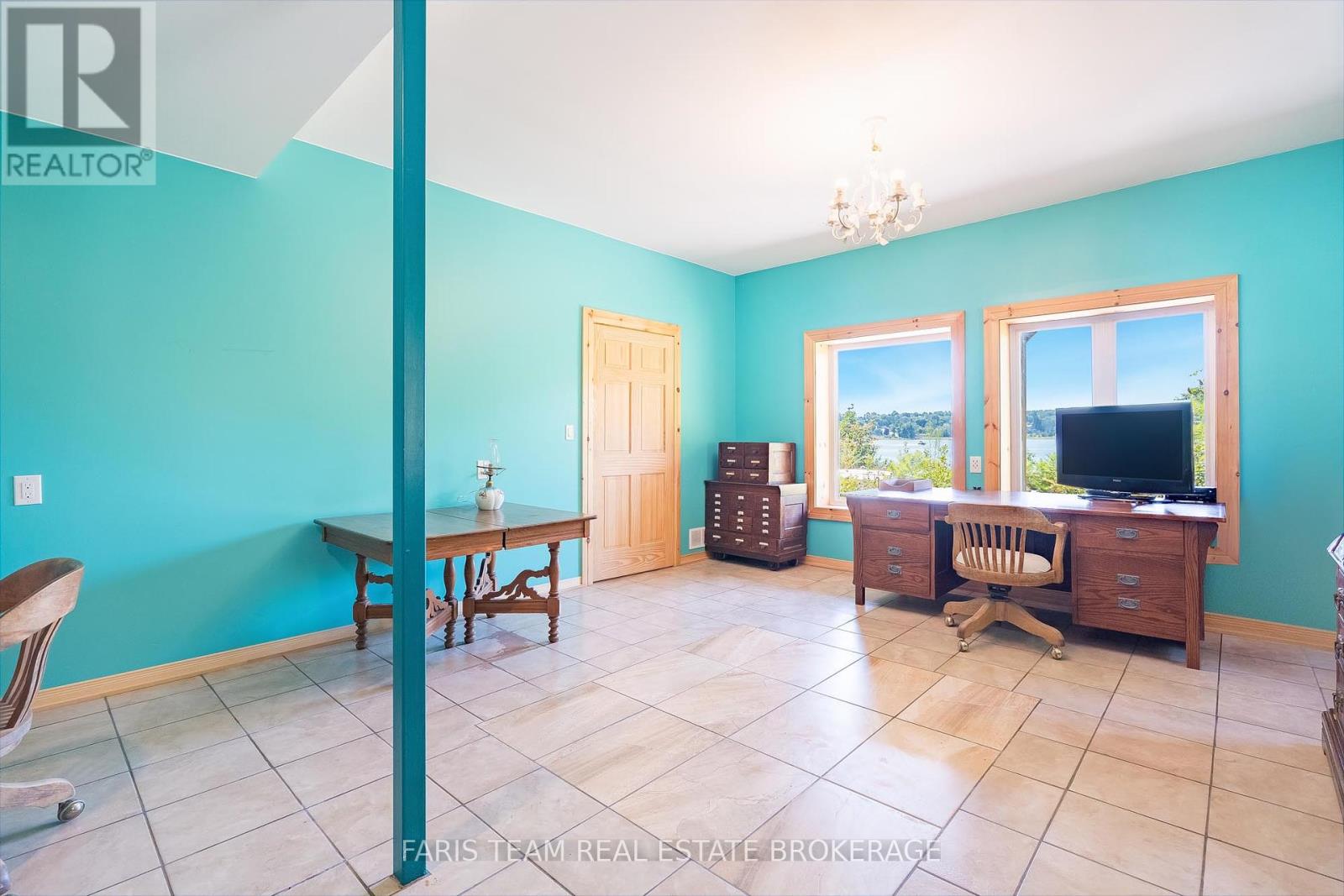 Photo 23 of 243 Champlain Road, Penetanguishene ON