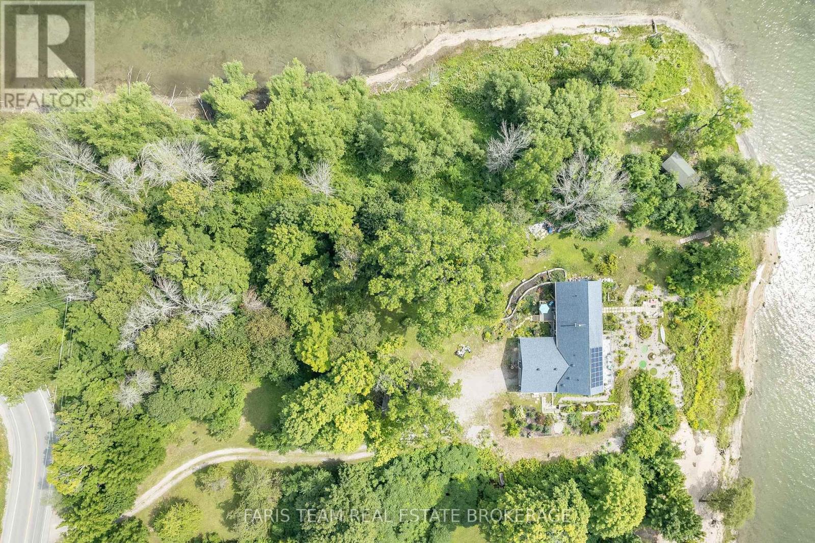 Photo 18 of 243 Champlain Road, Penetanguishene ON