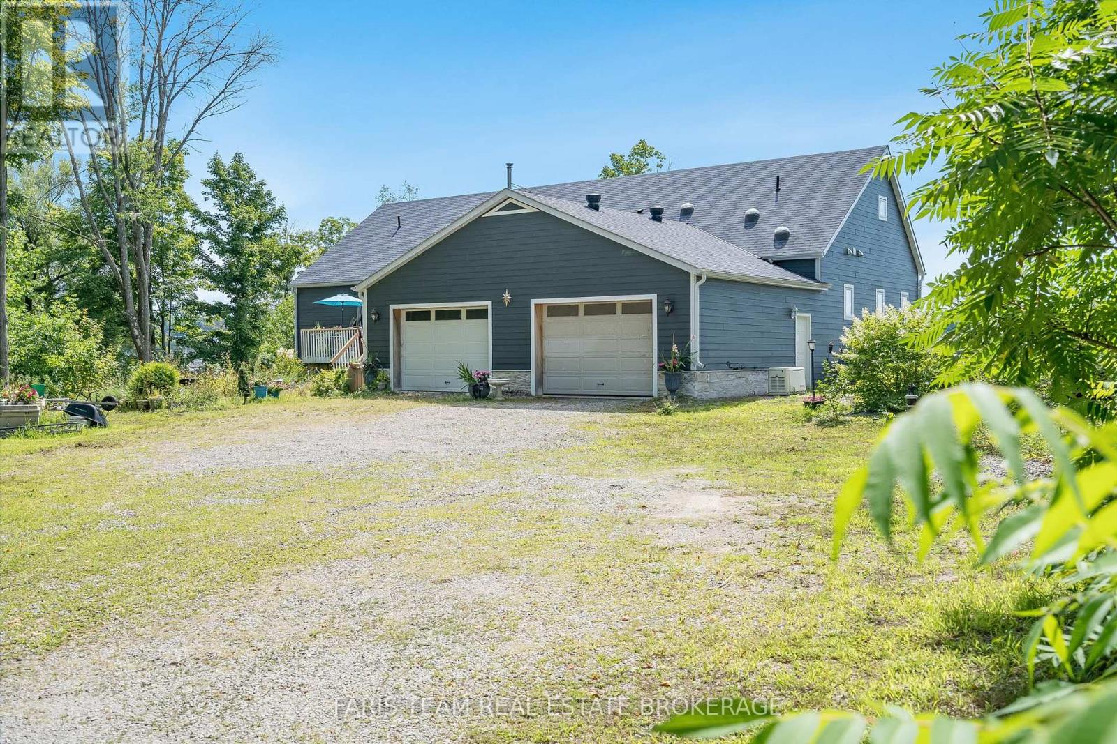 Photo 33 of 243 Champlain Road, Penetanguishene ON