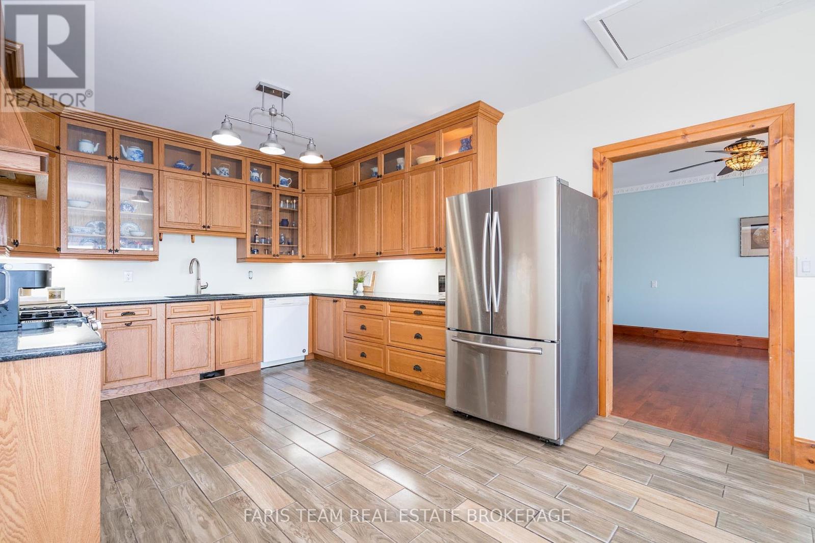 Photo 32 of 243 Champlain Road, Penetanguishene ON