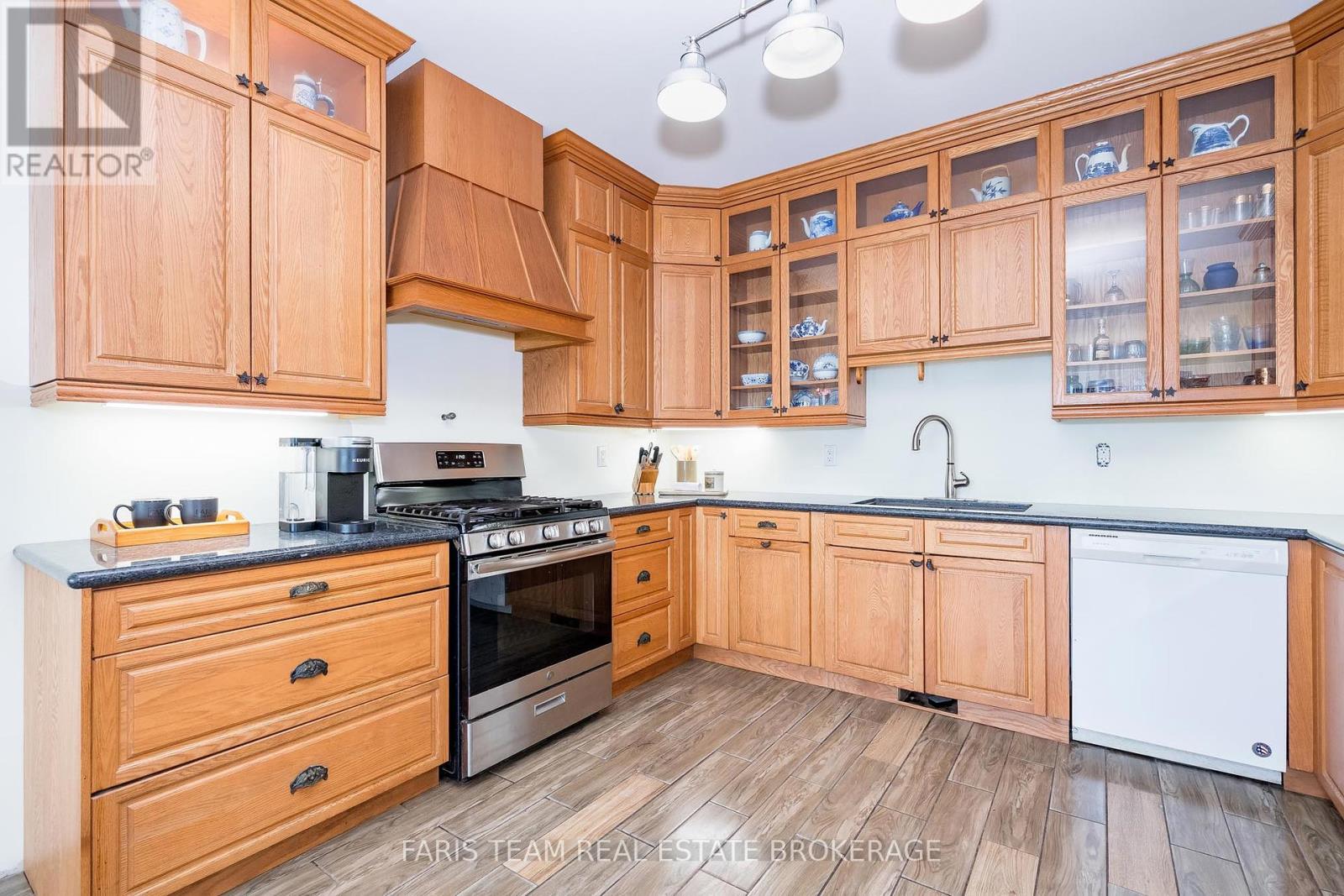 Photo 48 of 243 Champlain Road, Penetanguishene ON