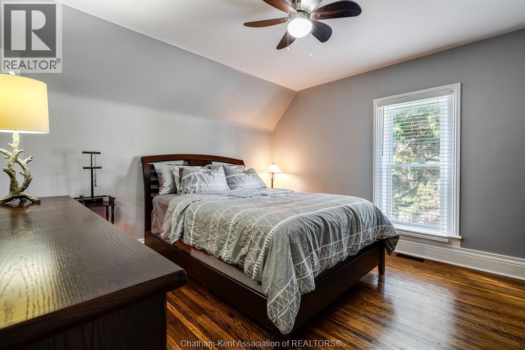 Photo 3 of 106 Joseph Street, Chatham ON