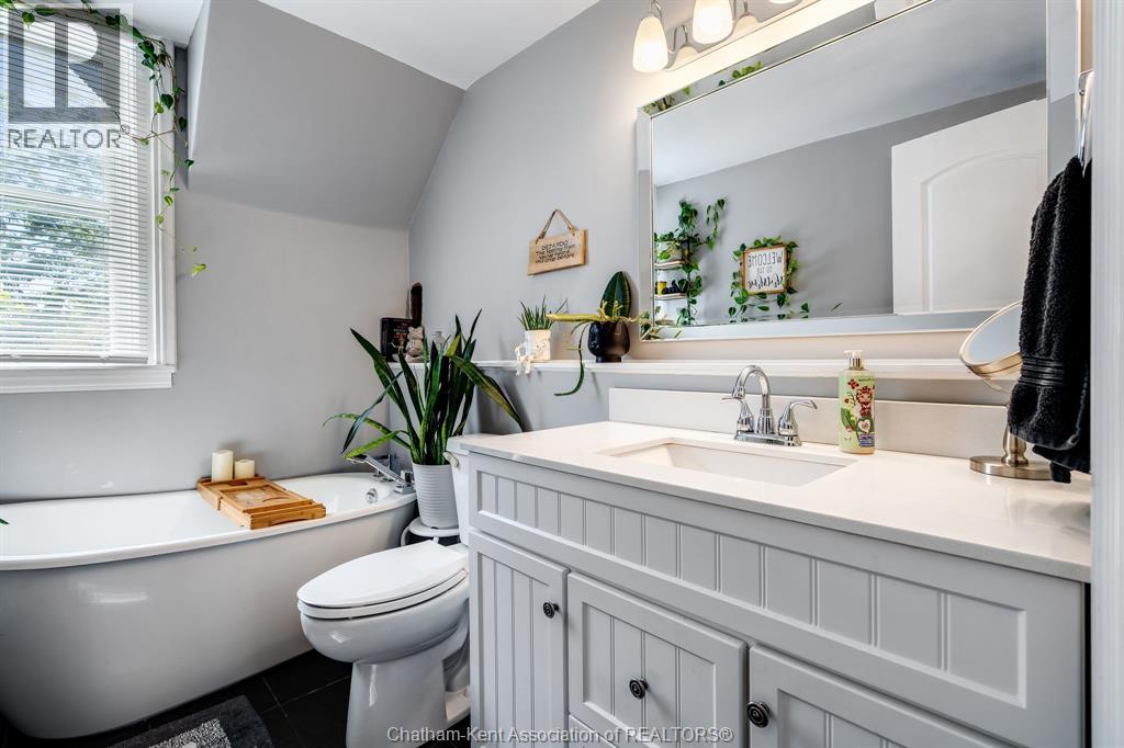 Photo 9 of 106 Joseph Street, Chatham ON