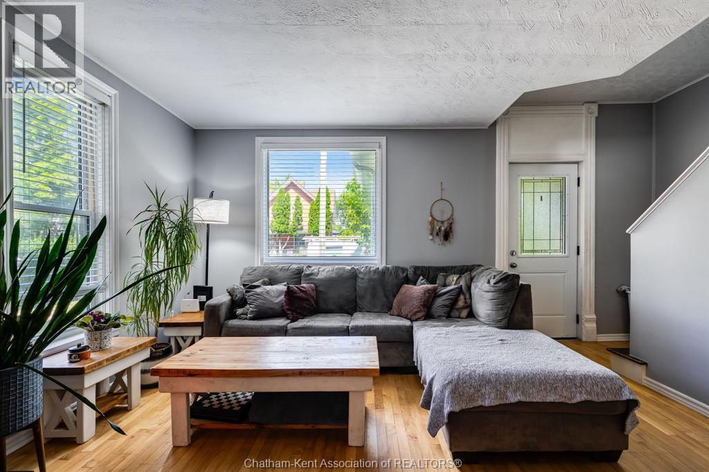 Photo 15 of 106 Joseph Street, Chatham ON