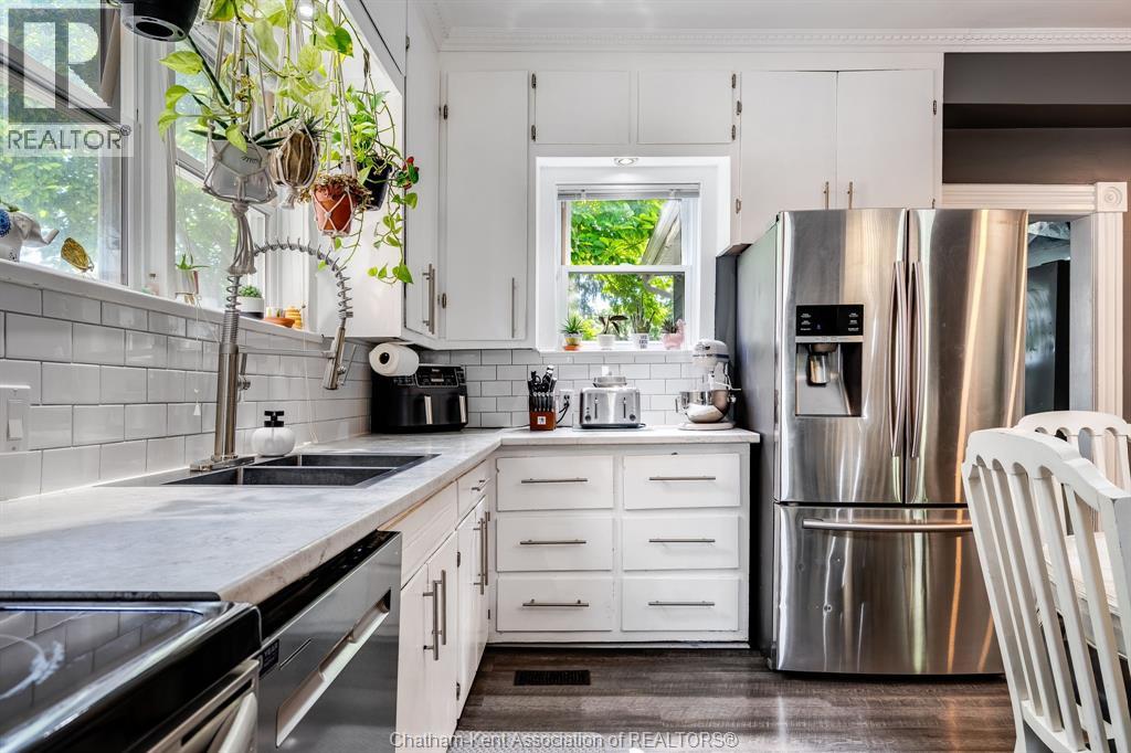 Photo 14 of 106 Joseph Street, Chatham ON