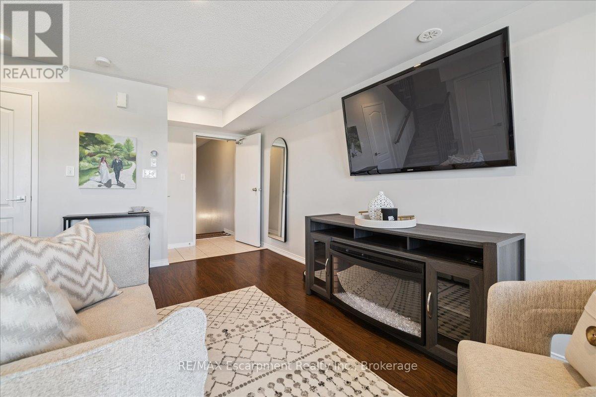 Photo 10 of 17 2508 Post Road, Oakville ON