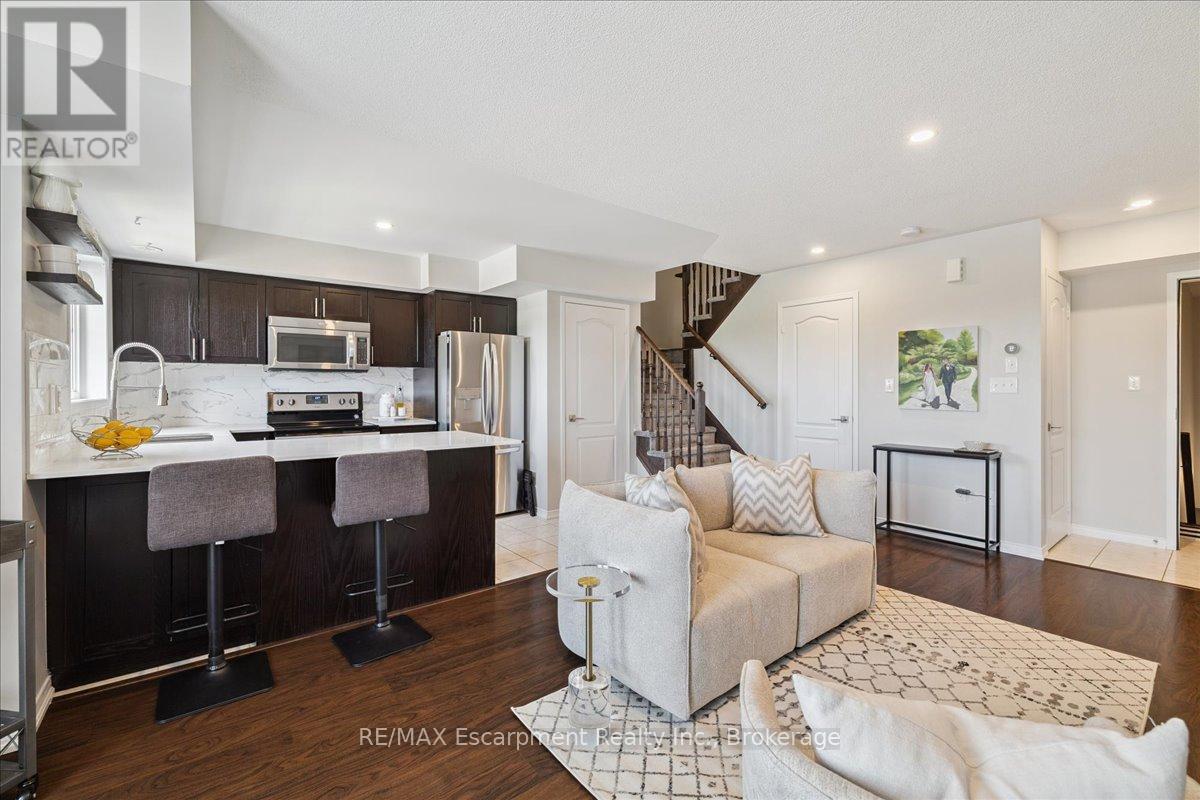 Photo 13 of 17 2508 Post Road, Oakville ON