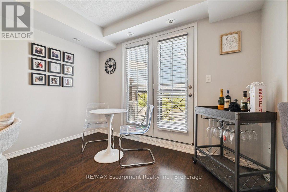 Photo 14 of 17 2508 Post Road, Oakville ON