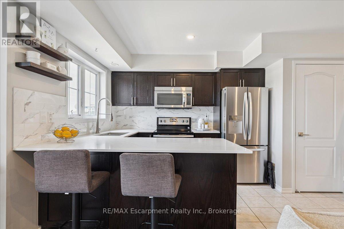 Photo 15 of 17 2508 Post Road, Oakville ON