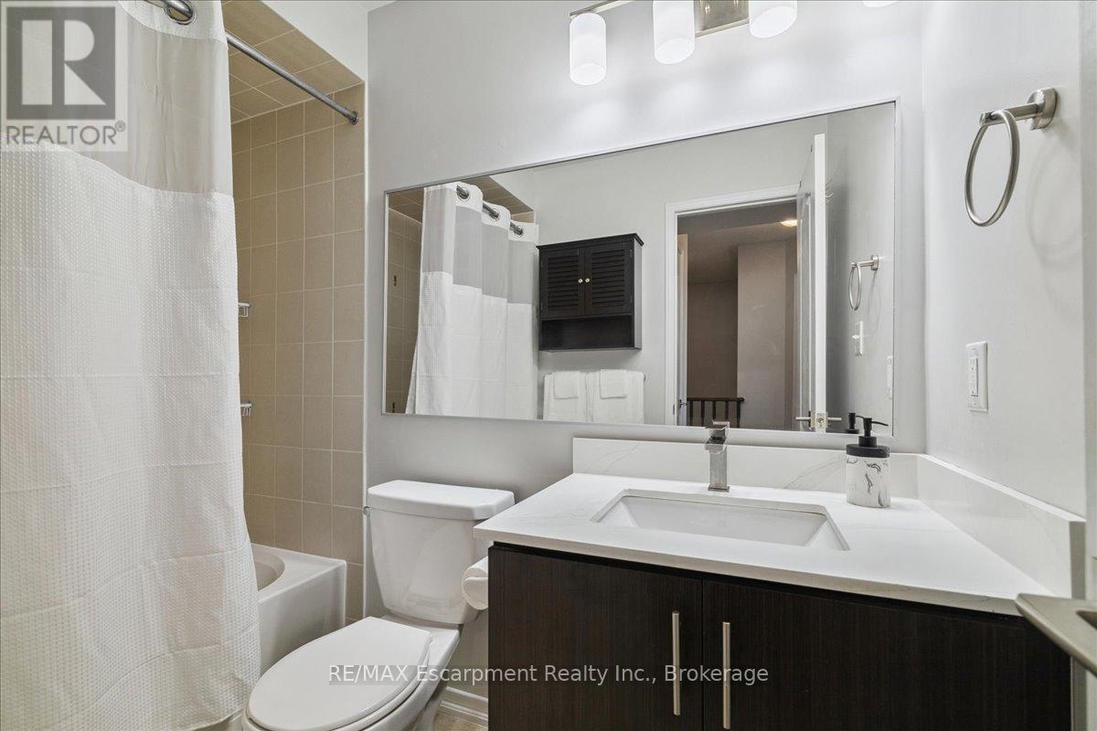 Photo 37 of 17 2508 Post Road, Oakville ON