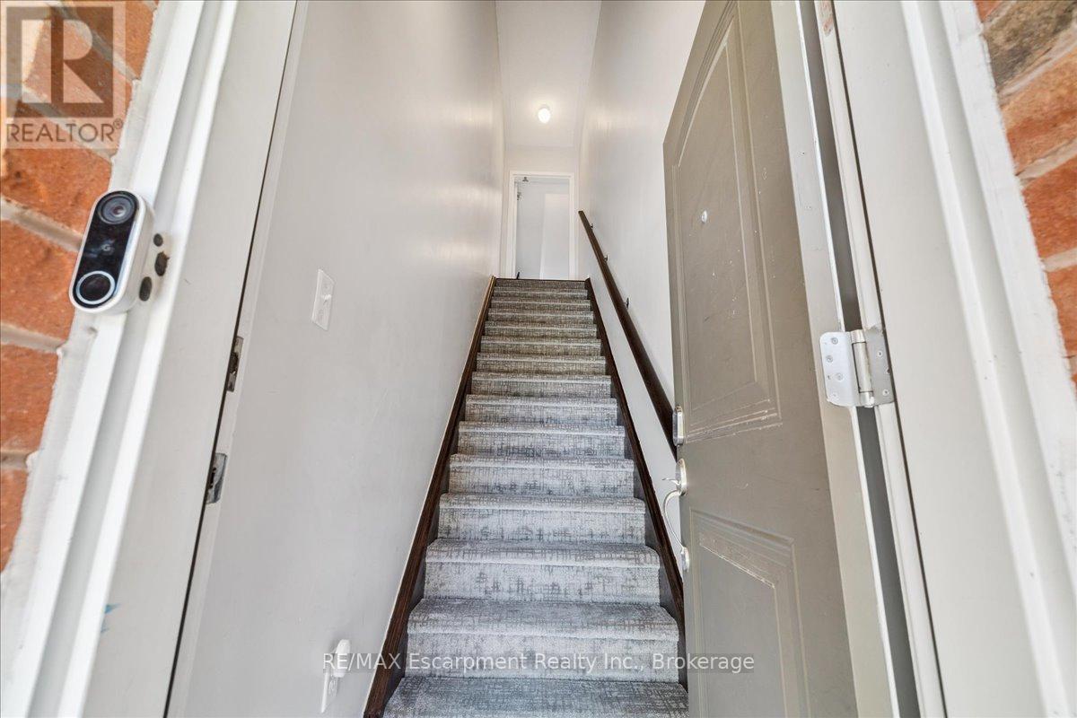Photo 6 of 17 2508 Post Road, Oakville ON