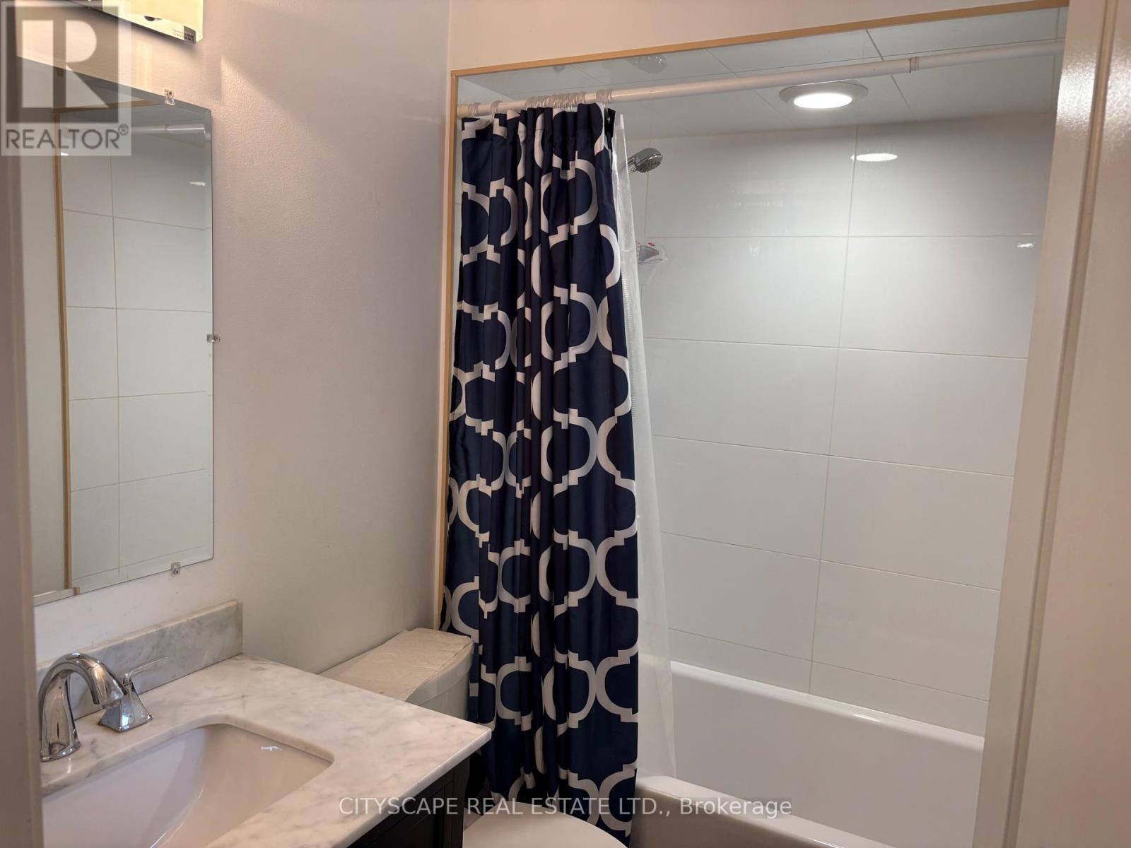 Photo 9 of Upper Unit Only 14 Guest Street, Brampton ON