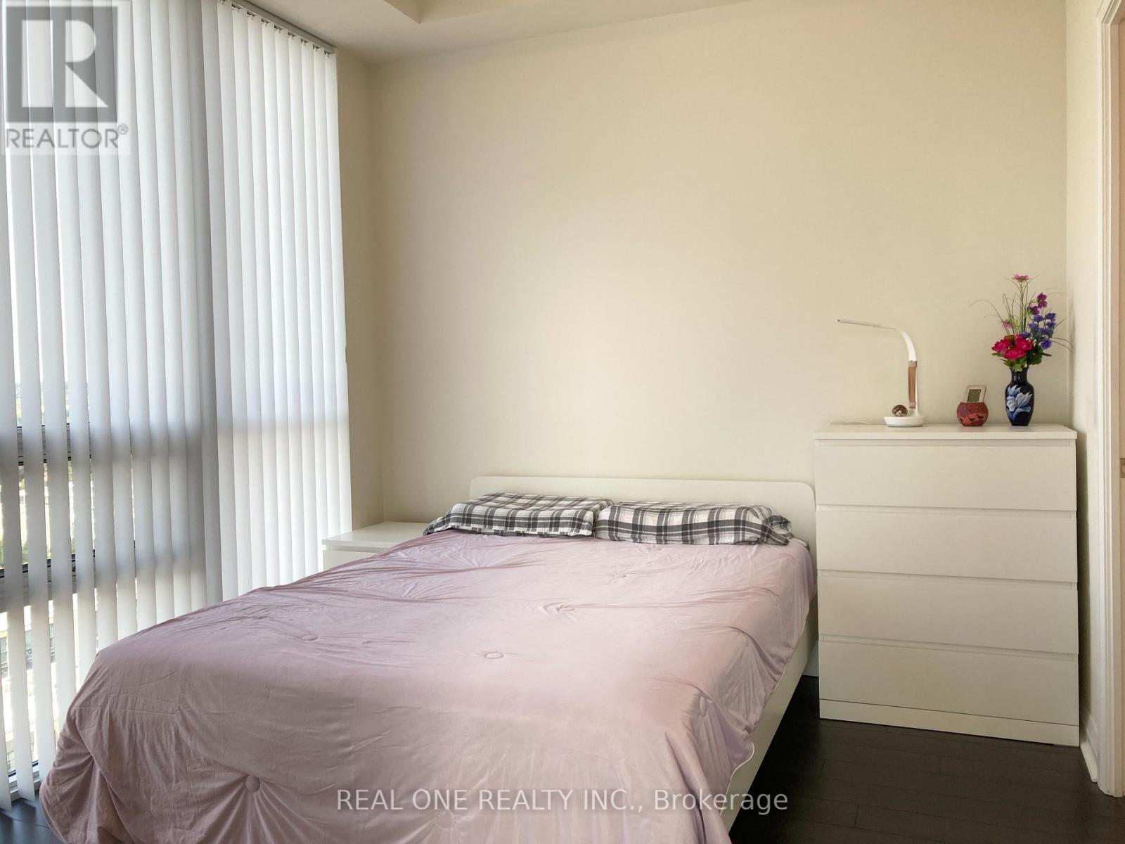 Photo 4 of 1007 5025 Four Springs Avenue, Mississauga ON
