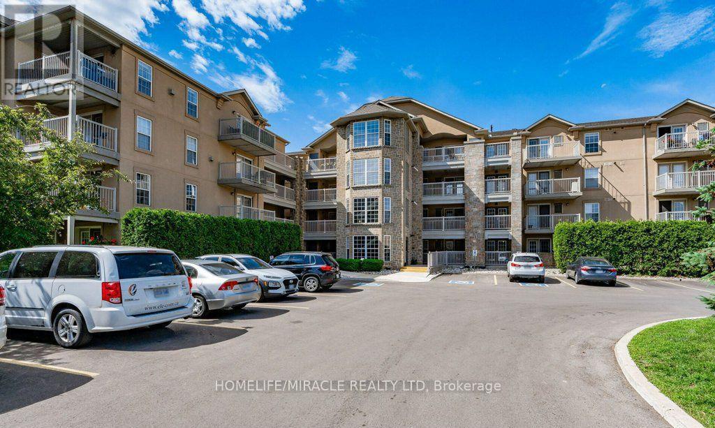 Photo 11 of 306 1440 Bishops Gate, Oakville ON