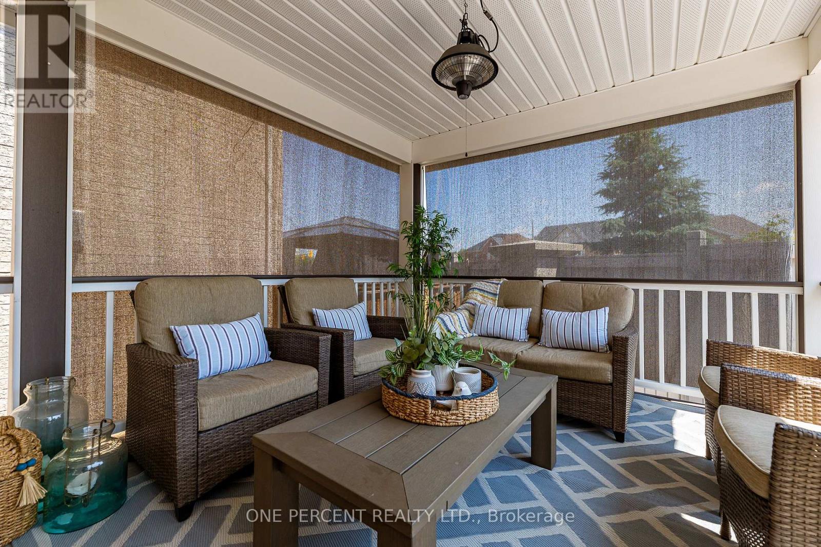 Photo 24 of 102 Monkton Circle, Brampton ON