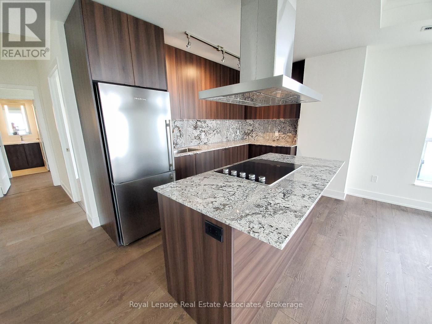 Photo 2 of 4028 5 Mabelle Avenue, Toronto ON